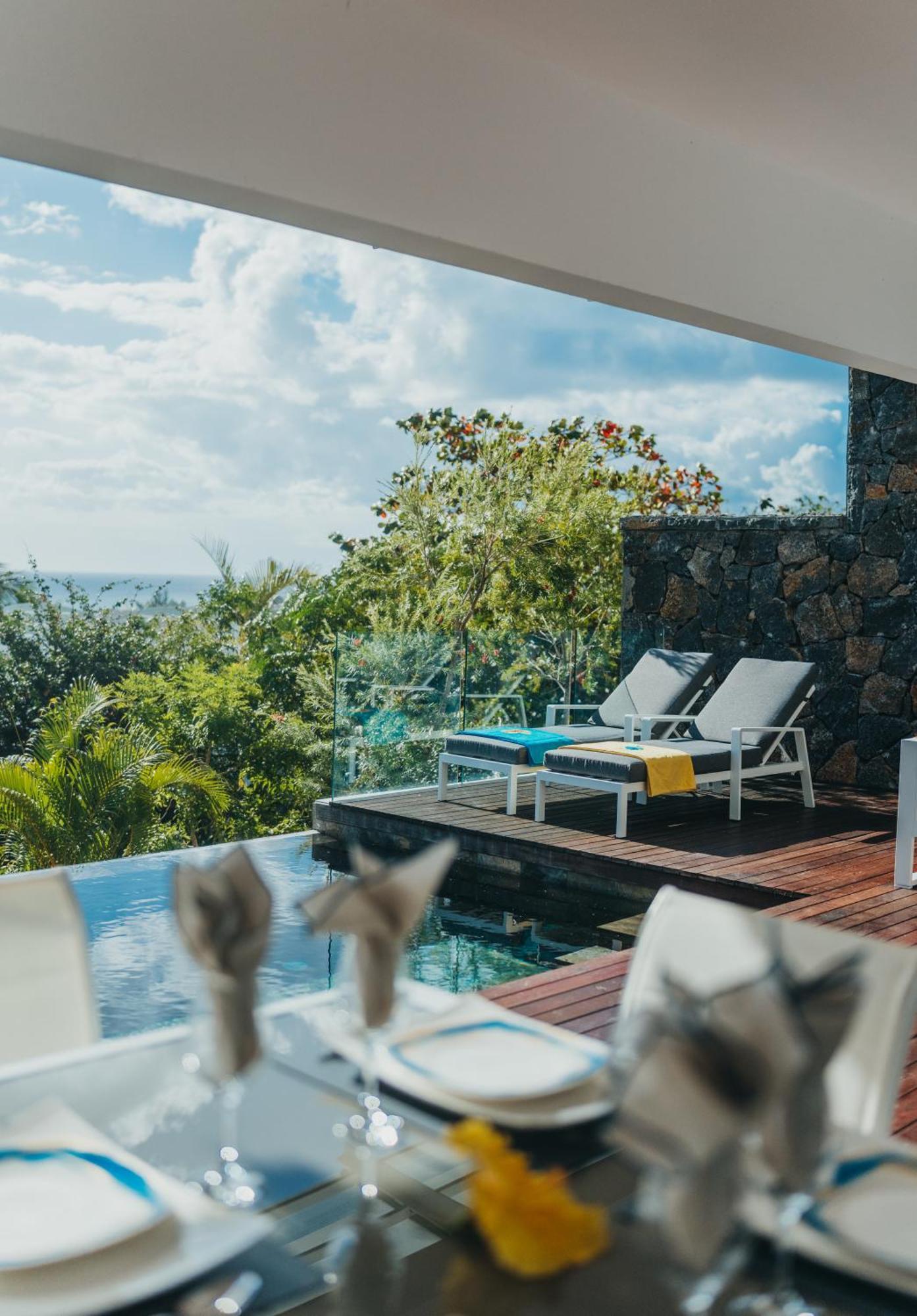 Appartement De Luxe Piscine Et Vue Mer Rivière Noire エクステリア 写真